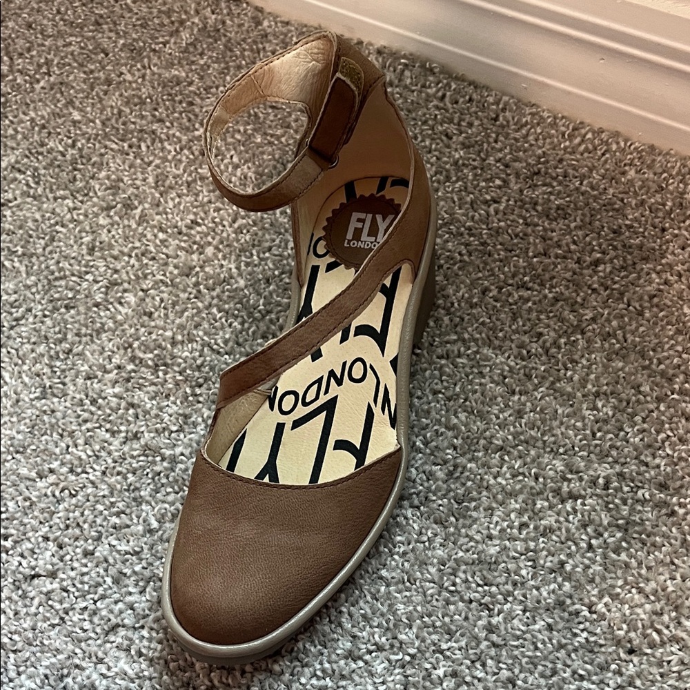 Fly London Women's Tan Wedge Sandals